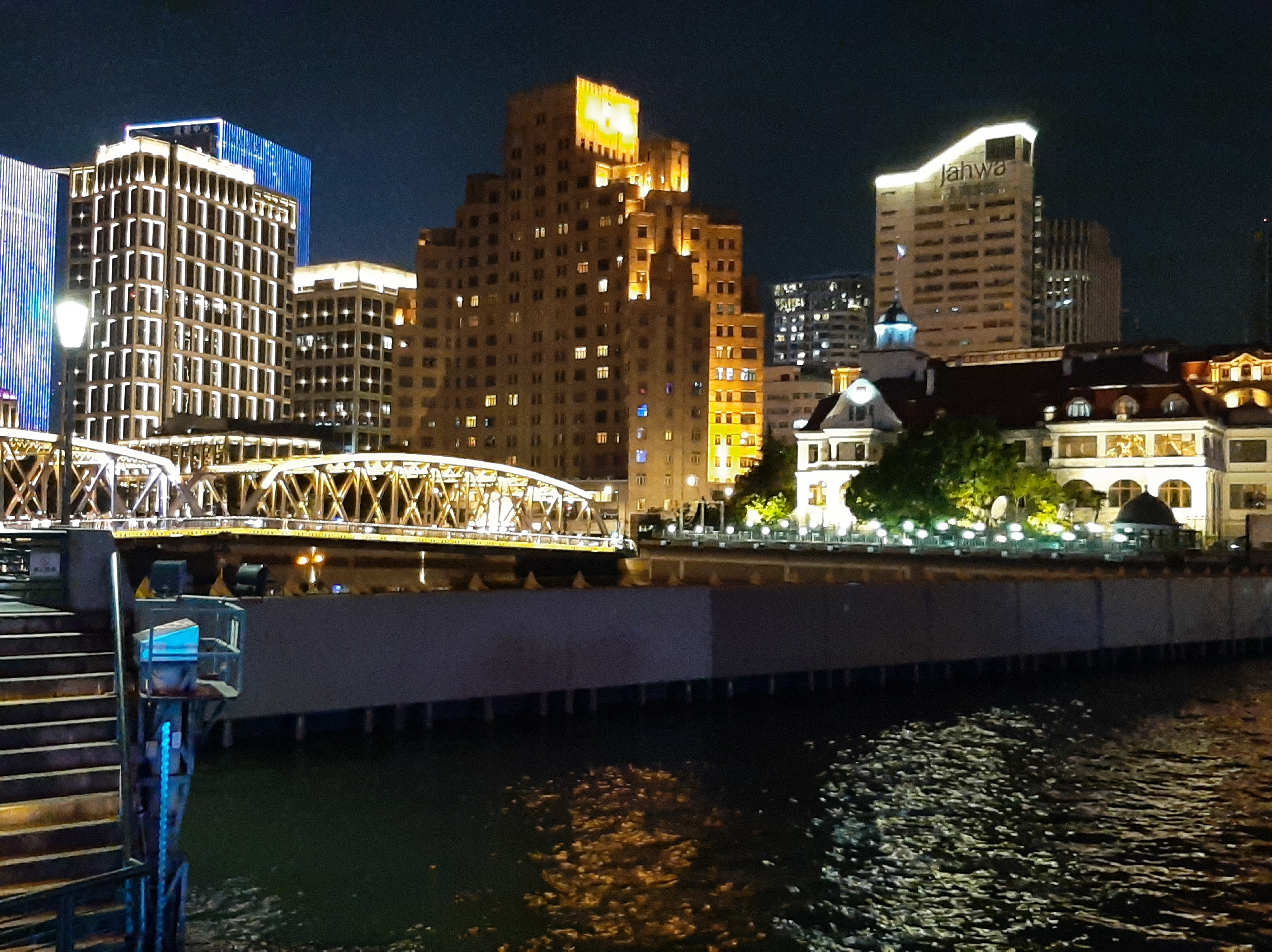 Фото Broadway Mansions Hotel