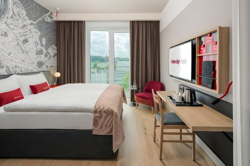 Гостиница Intercityhotel Saarbrucken