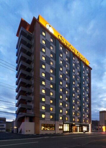 Гостиница Queen's Hotel Chitose в Титосэ