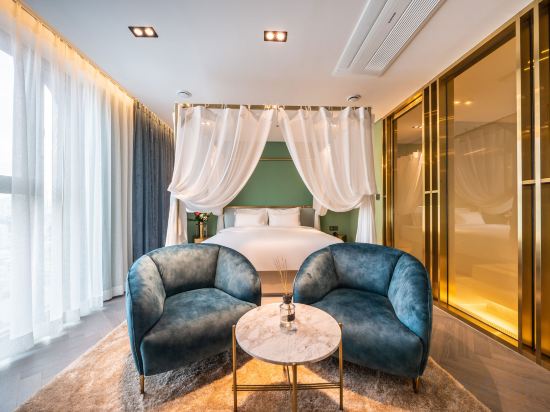 Фото Hotel the Castle Sincheon