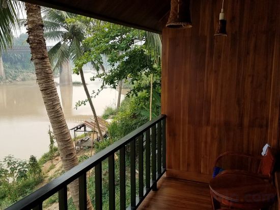 Фото Merry Riverside Hotel