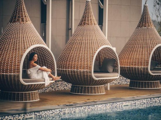 Фото Курортный отель Loloata Island Resort