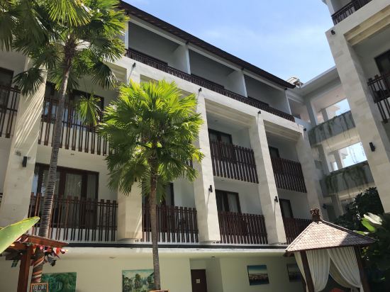 Фото Grand La Walon Hotel