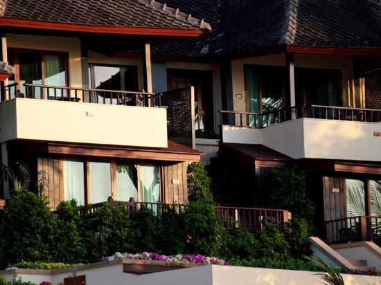 Фото Andaman White Beach Resort