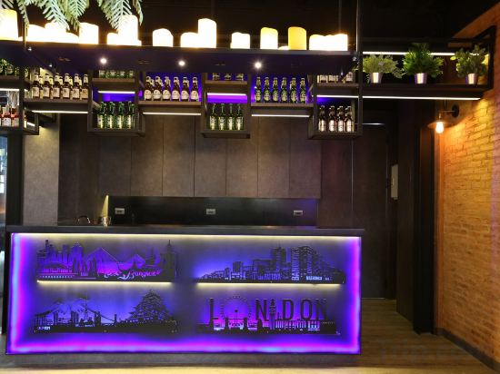 Фото The Printing House Poshtel Bangkok