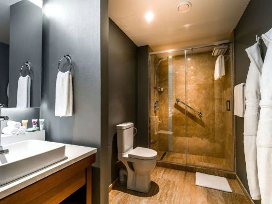 Фото Yerevan Place Hotel