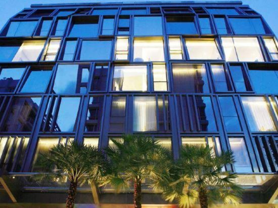 Фото Galleria 10 Hotel Bangkok by Compass Hospitality