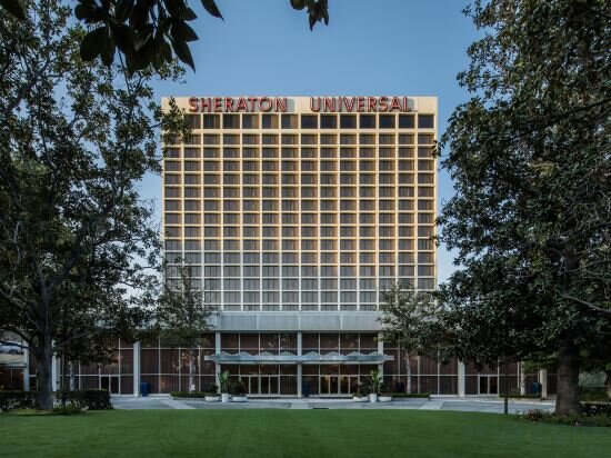 Фото Sheraton Universal Hotel
