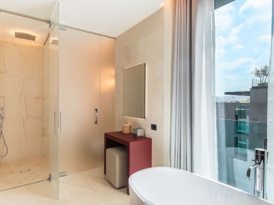 Фото Hilton Lake Como