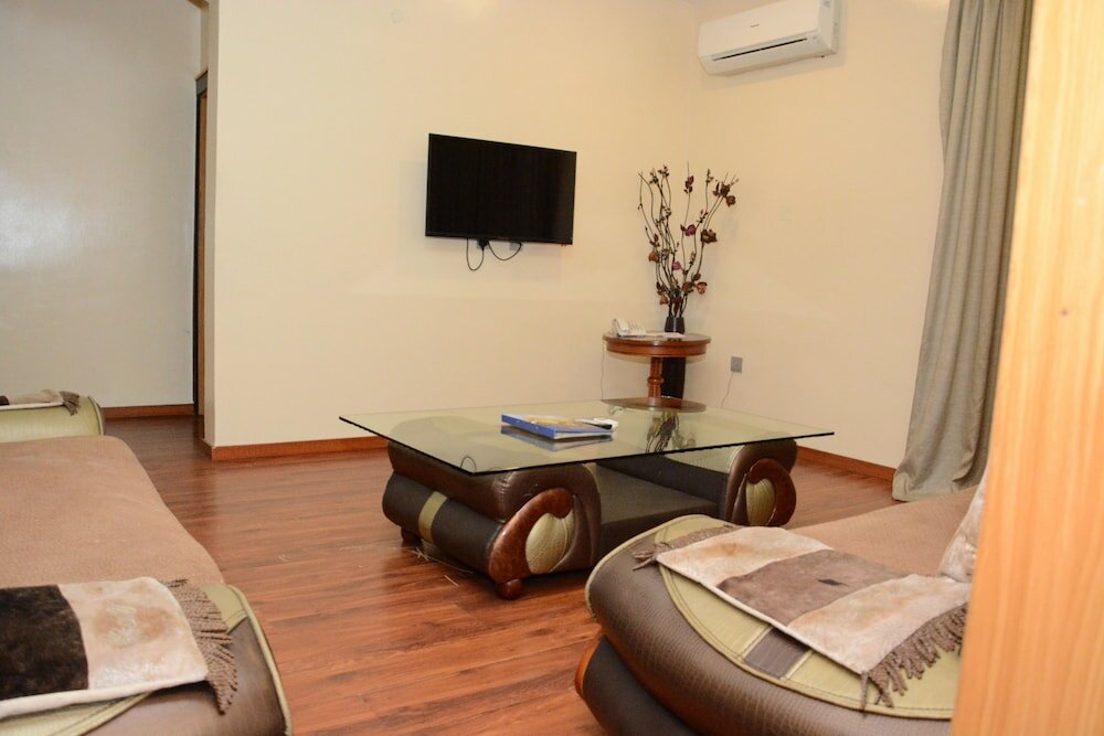 Фото Warri Wetland Hotel