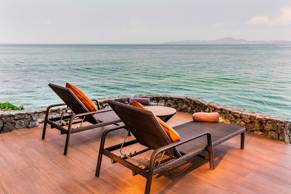 Фото The Monttra Pattaya