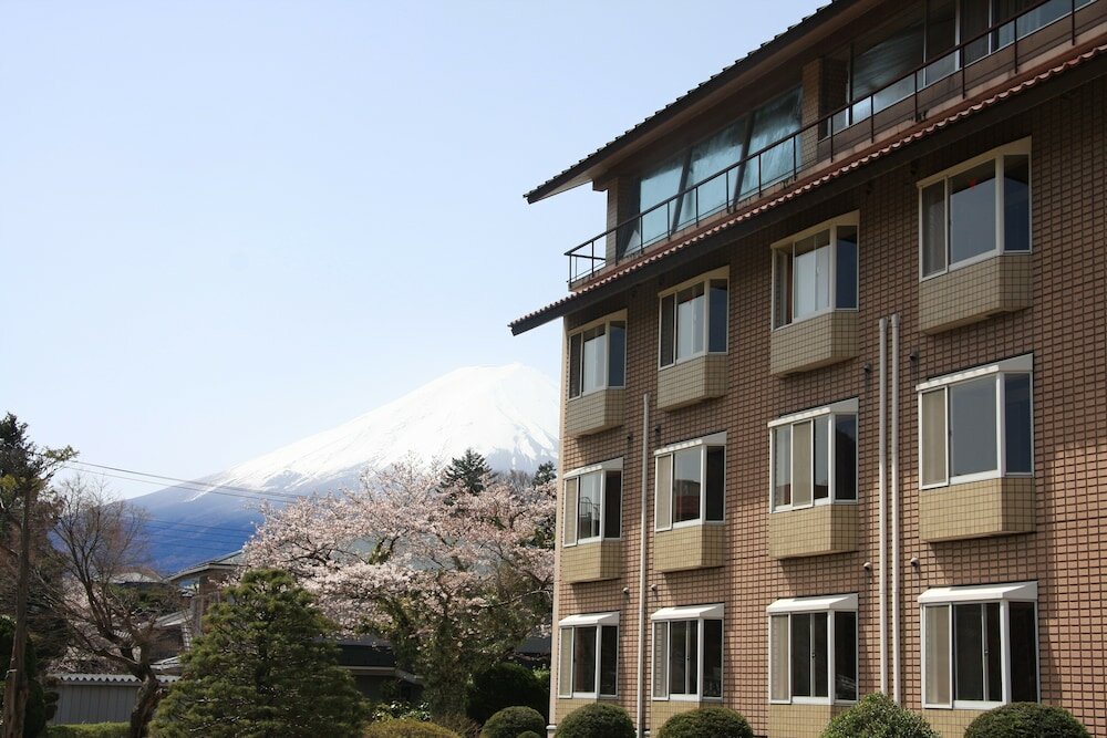 Фото Kawaguchiko Hotel