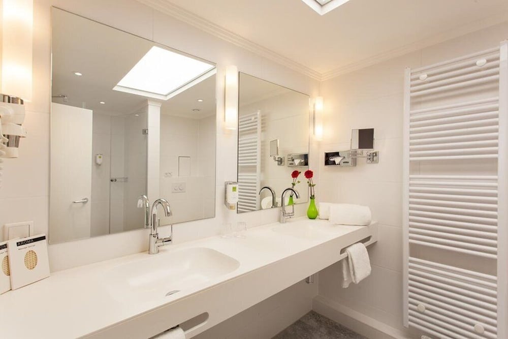 Фото Favored Hotel Domicil