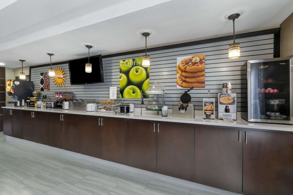 Фото La Quinta Inn & Suites by Wyndham Canton Ms