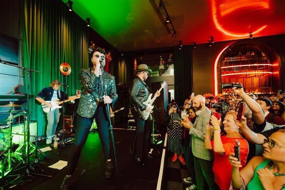 Фото Paramount Times Square