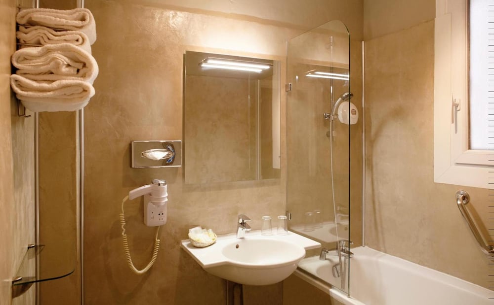 Фото Hotel de La Motte Picquet