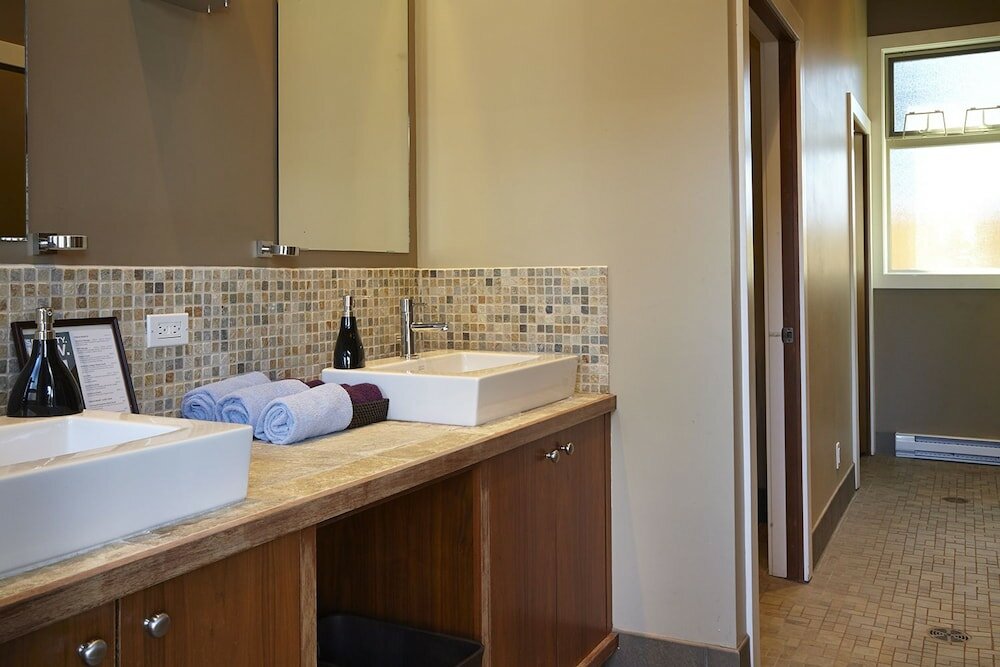 Фото Cox Bay Beach Resort