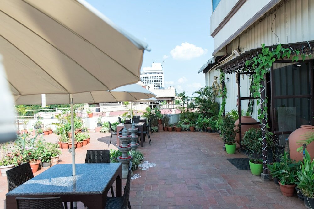 Фото Hotel Bangalore Gate