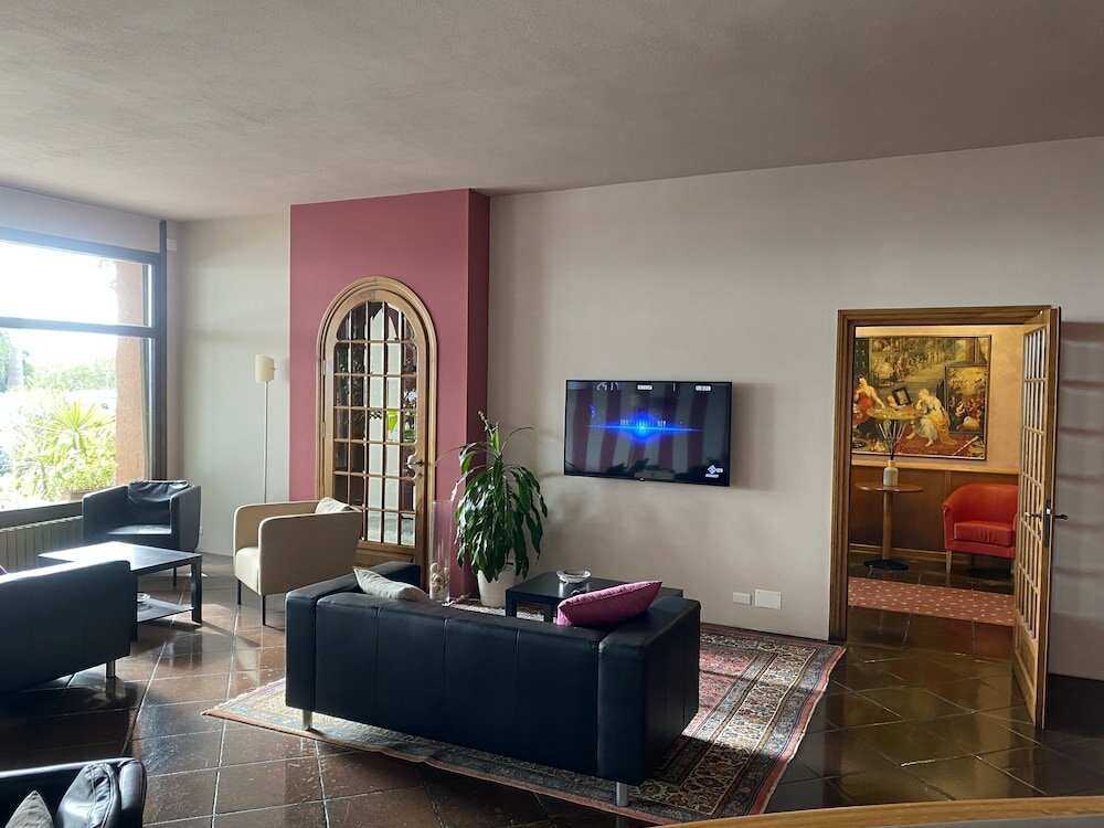 Фото Hotel Kristina