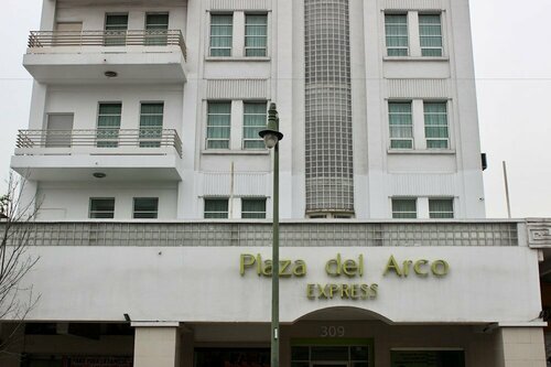 Гостиница Hotel Plaza del Arco Express в Монтеррее