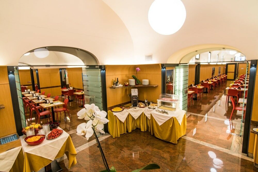 Фото Le Petit Hotel