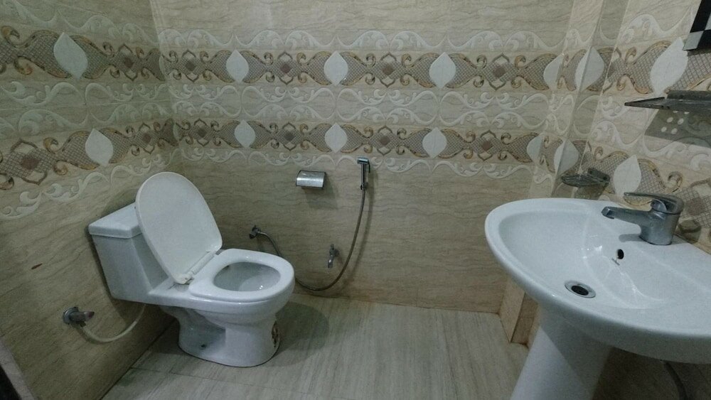 Фото Hotel Devbhoomi Inn