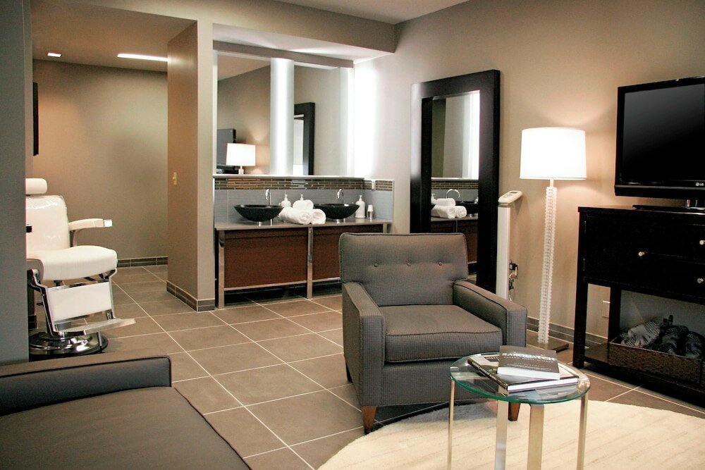 Фото Sheraton Anchorage Hotel & SPA