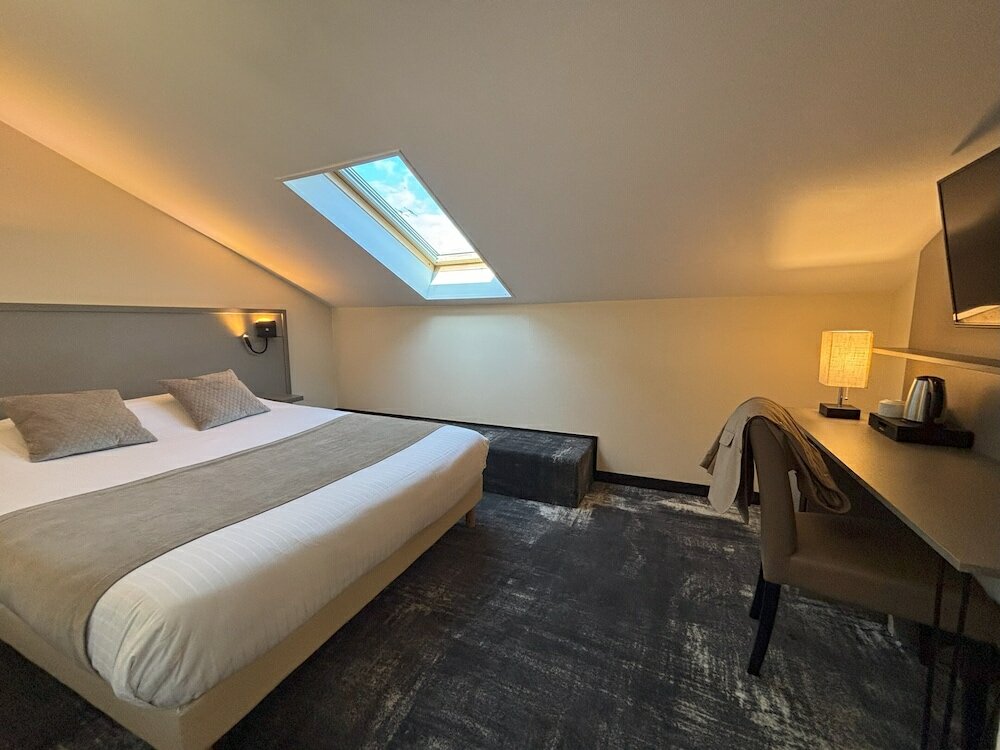 Фото Hôtel Le Valois, Cognac Centre