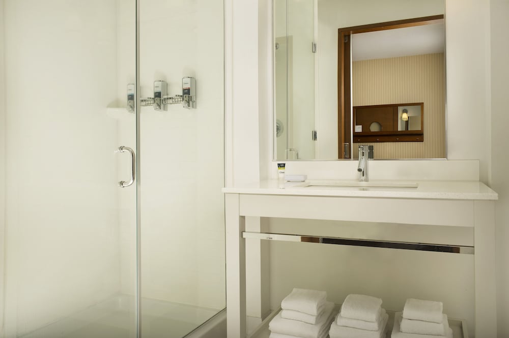 Фото Four Points by Sheraton Jacksonville Baymeadows