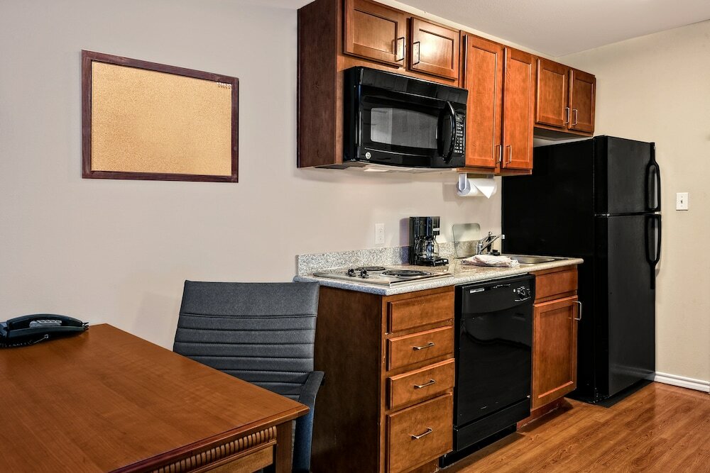 Фото Candlewood Suites Galveston, an Ihg Hotel