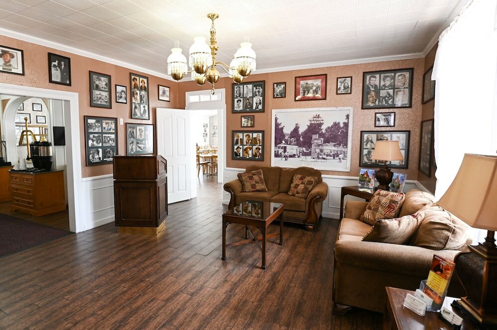 Фото Parry Lodge