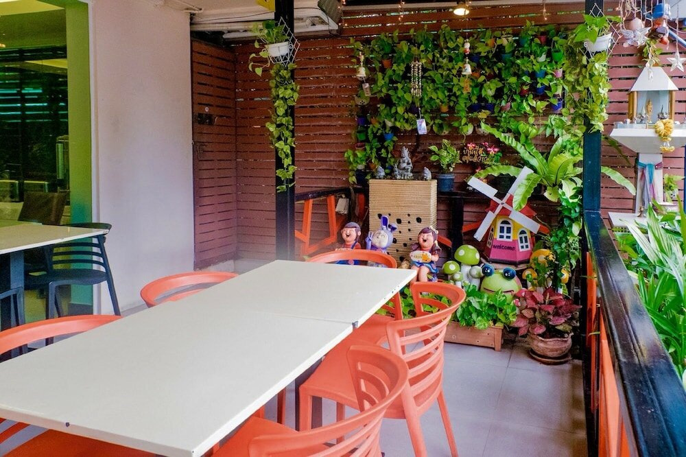 Фото The Konnect Hotel