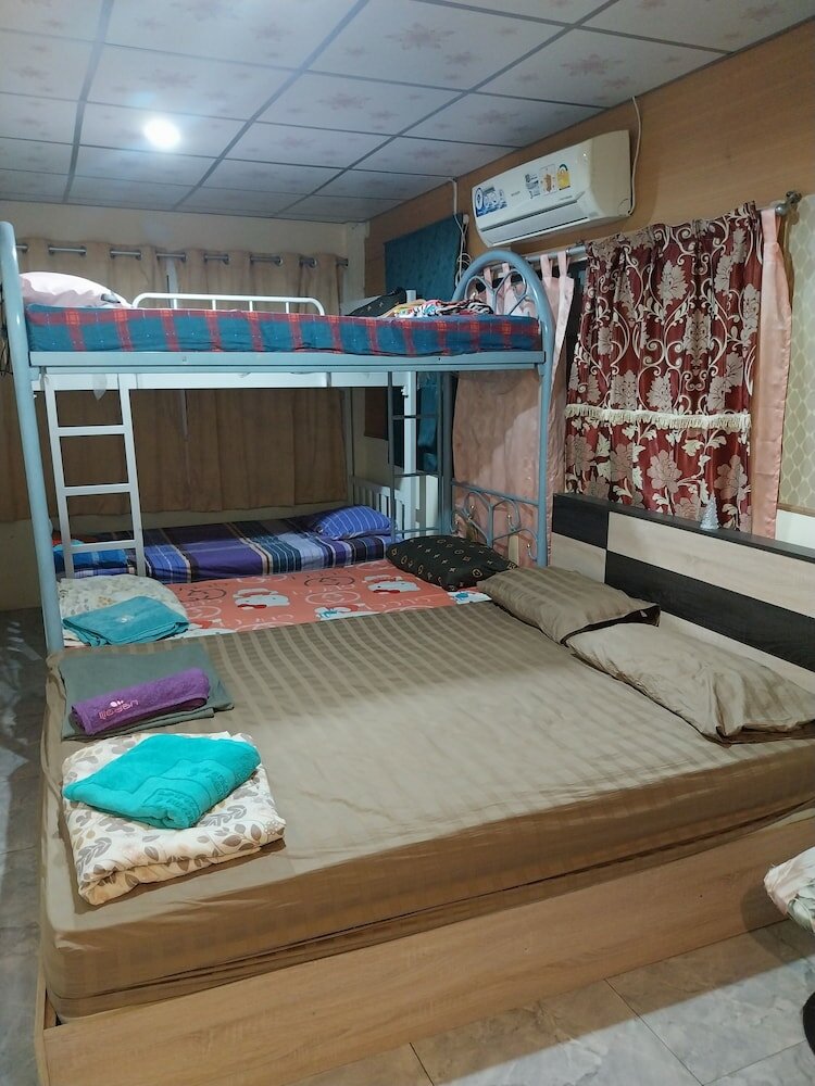 Фото Danee Hostel