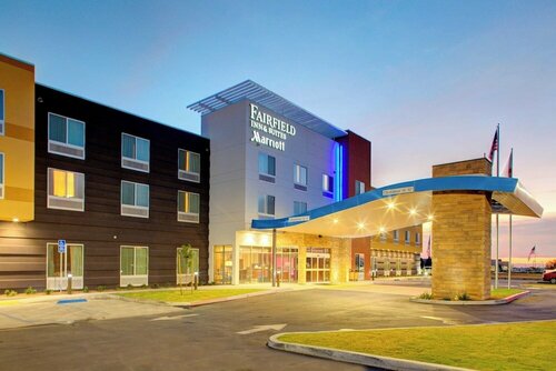 Гостиница Fairfield Inn & Suites by Marriott Bakersfield North/Airport в Бэйкерсфилде