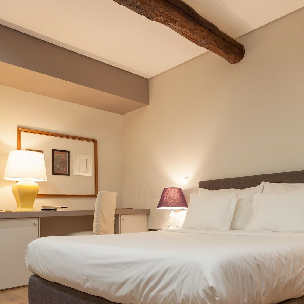 Фото B The Guest Downtown