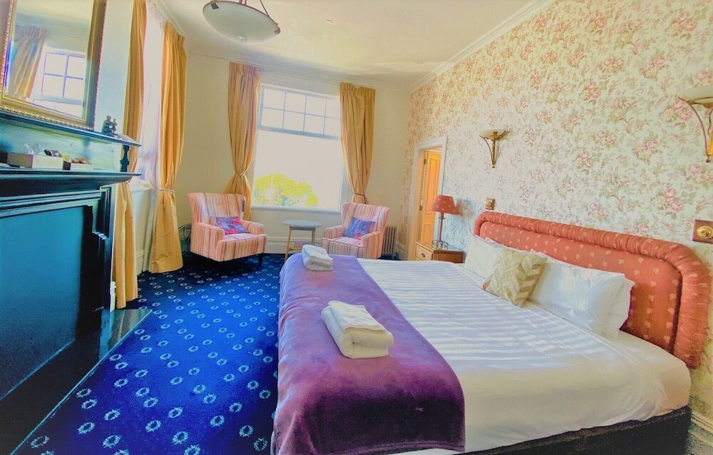 Фото The Esplanade Hotel