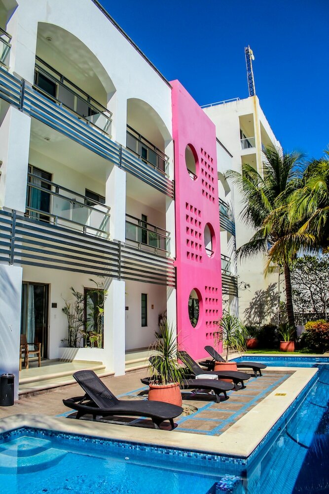 Фото отеля 1