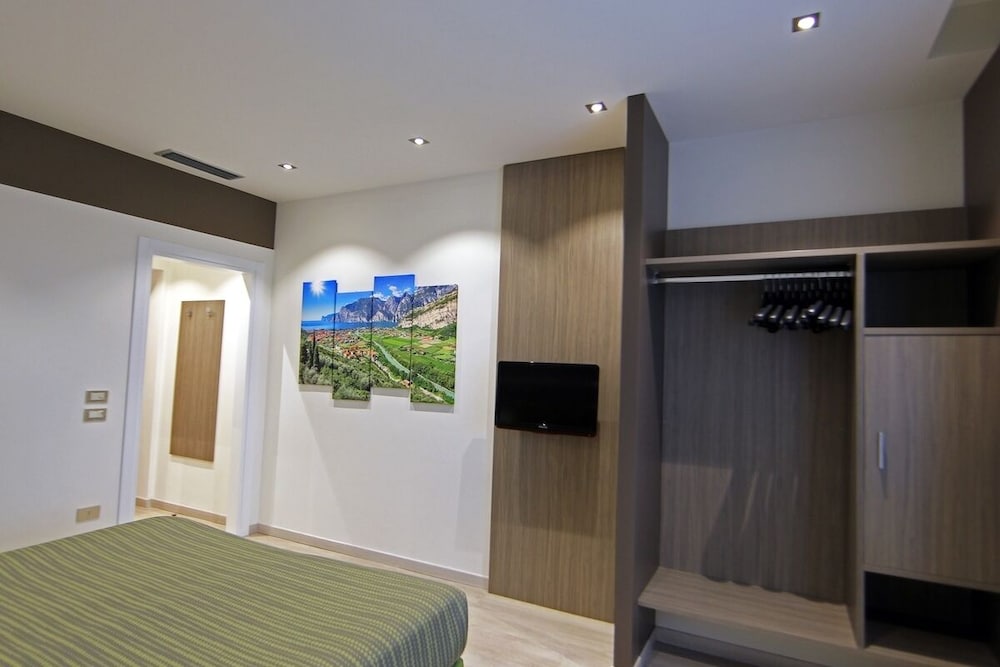 Фото Hotel Ideal