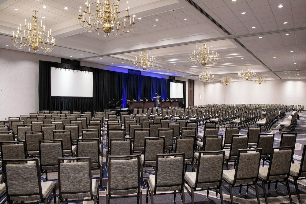 Фото Sheraton Indianapolis City Centre Hotel