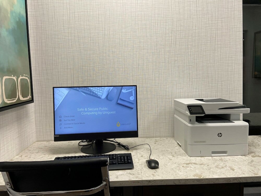 Фото Best Western Plus Suites Downtown