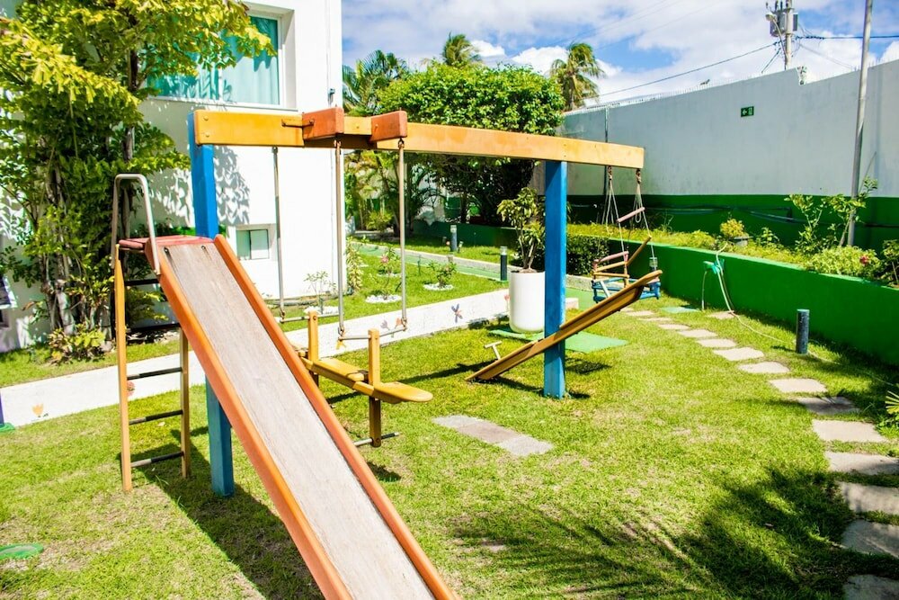 Фото Farol de Itapuã Praia Hotel