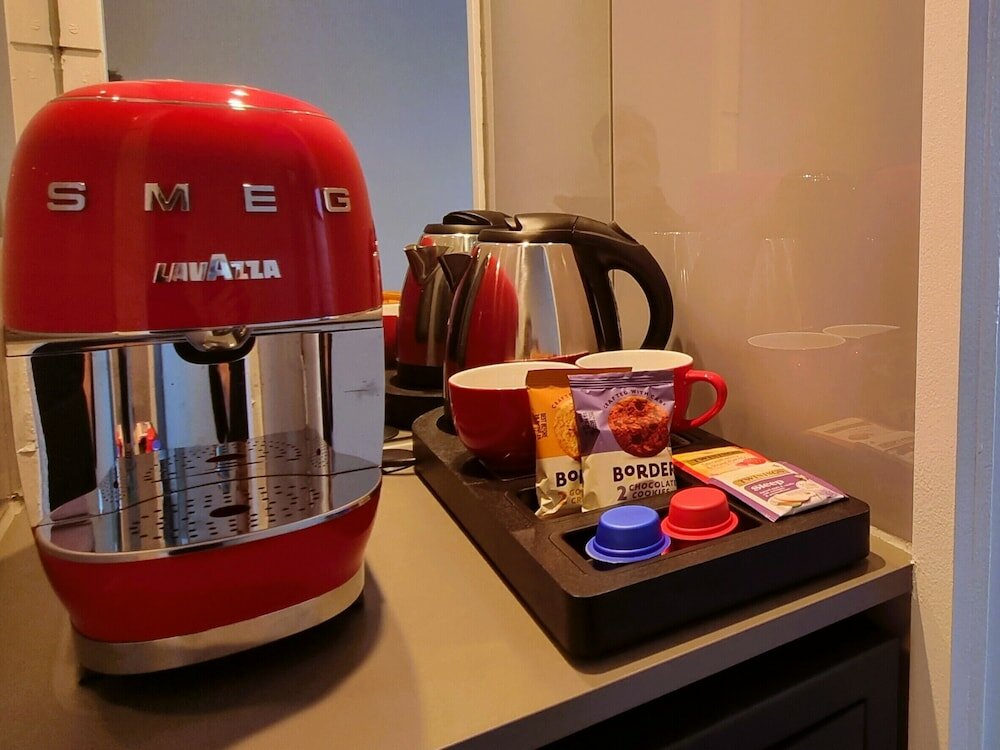 Фото Lancaster Hall Hotel