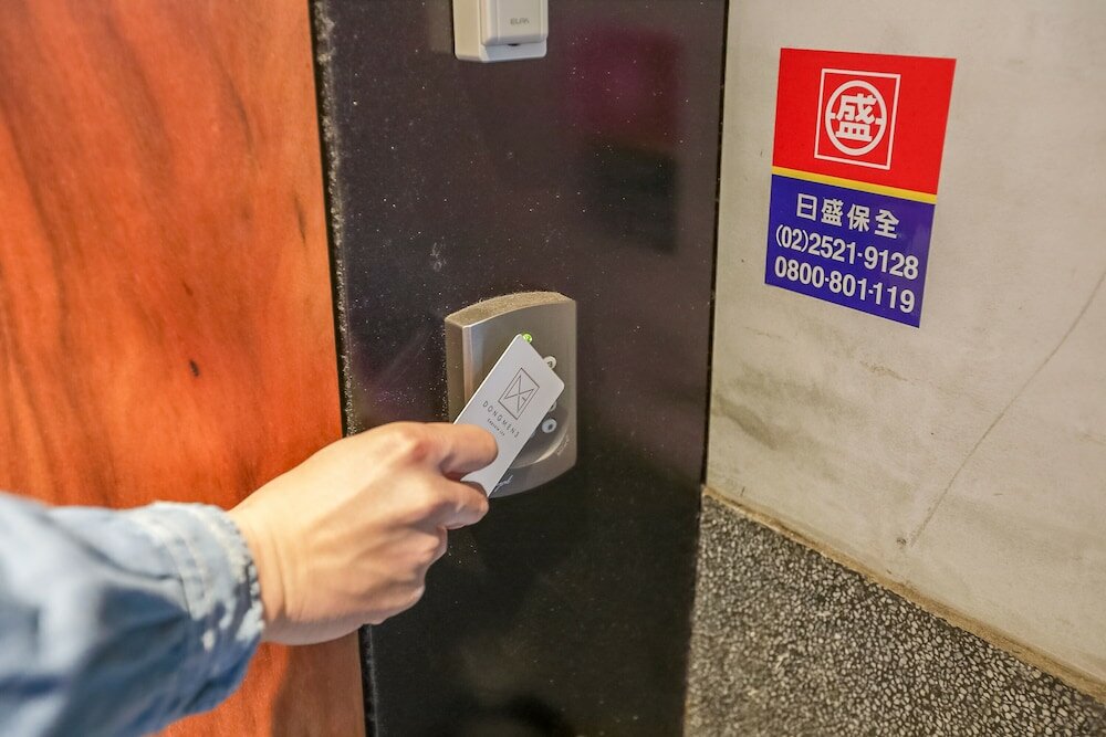 Фото Dongmen 3 Capsule Inn - Hostel