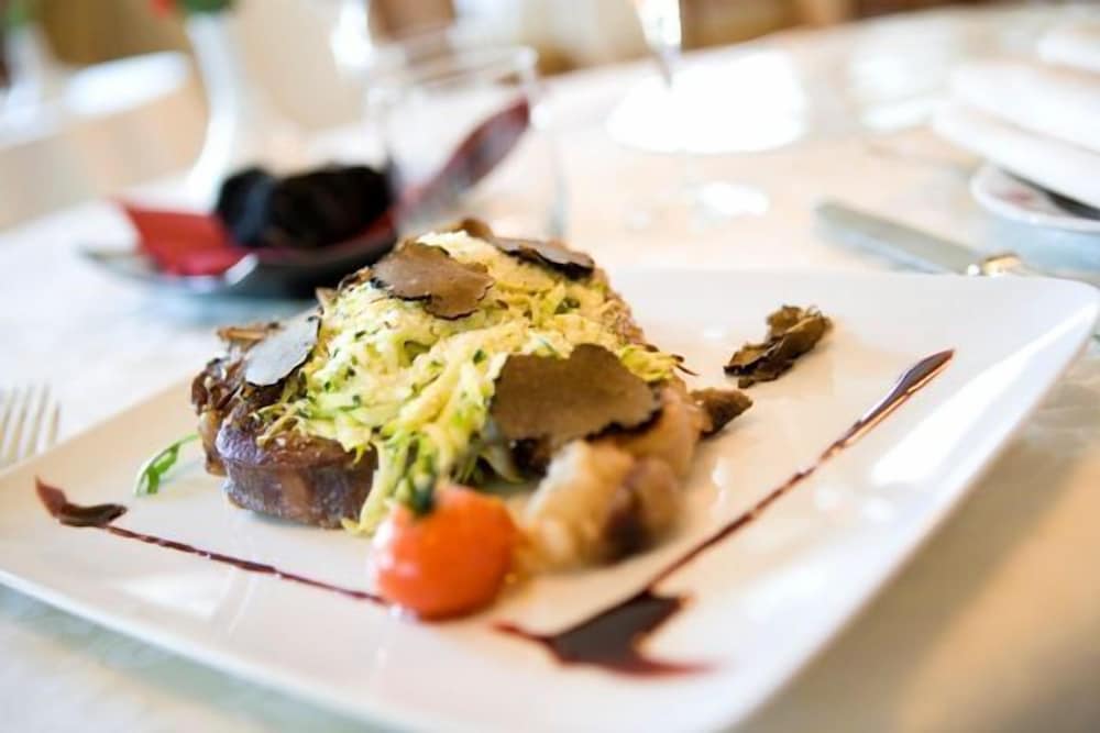 Фото Perusia Hotel