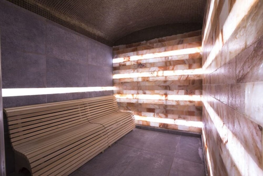 Фото Hotel SPA Ciudad de Binefar