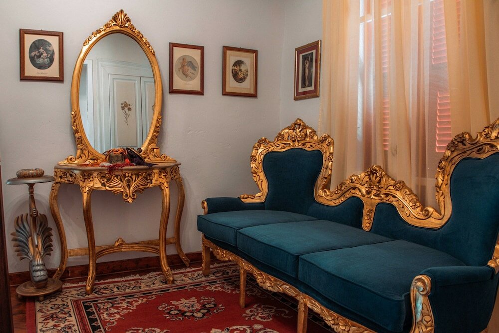 Фото Ilion Hotel Suites