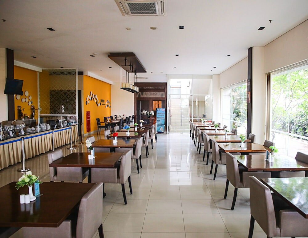 Фото Days Hotel & Suites by Wyndham Jakarta Airport