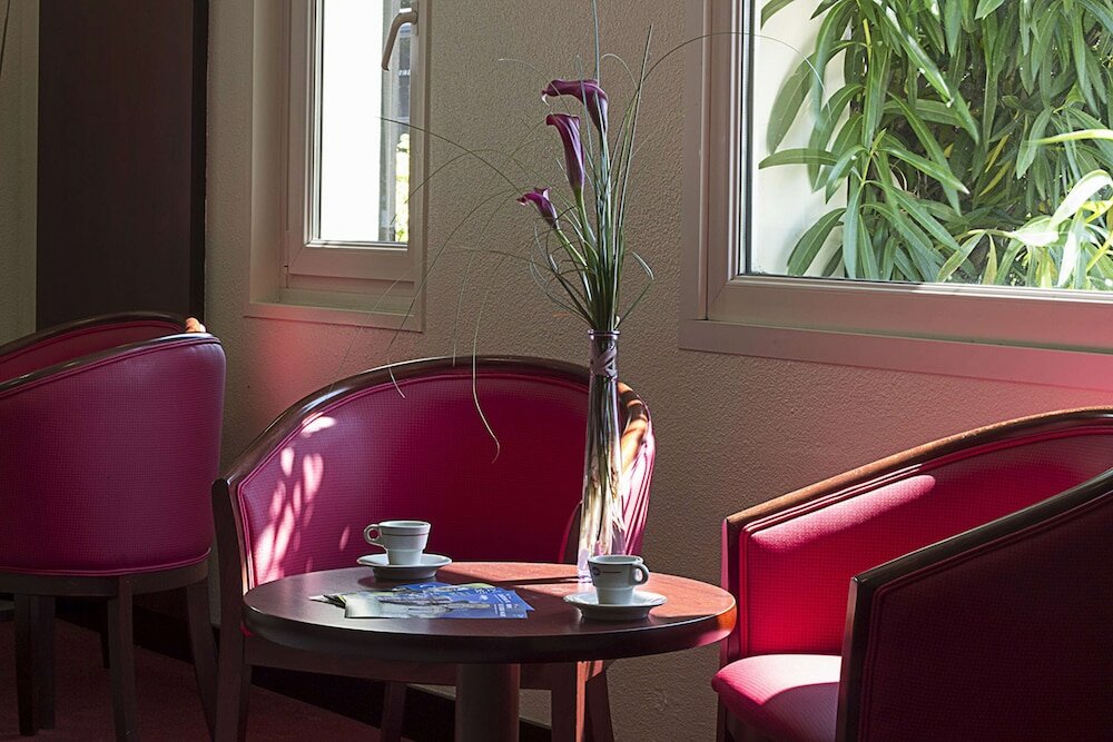 Фото Kyriad Bordeaux- Lormont