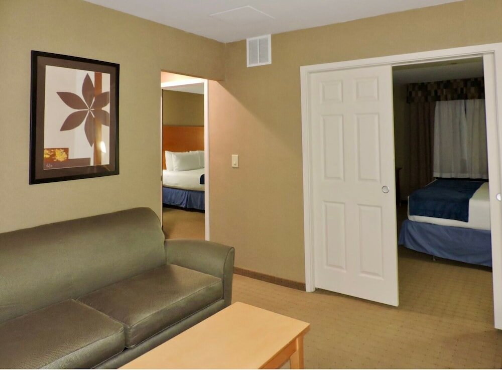 Фото Marco LaGuardia Hotel