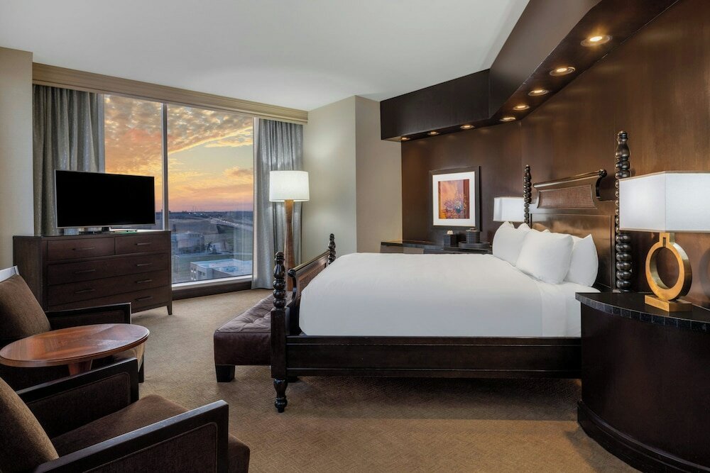 Фото Renaissance Dallas North Hotel